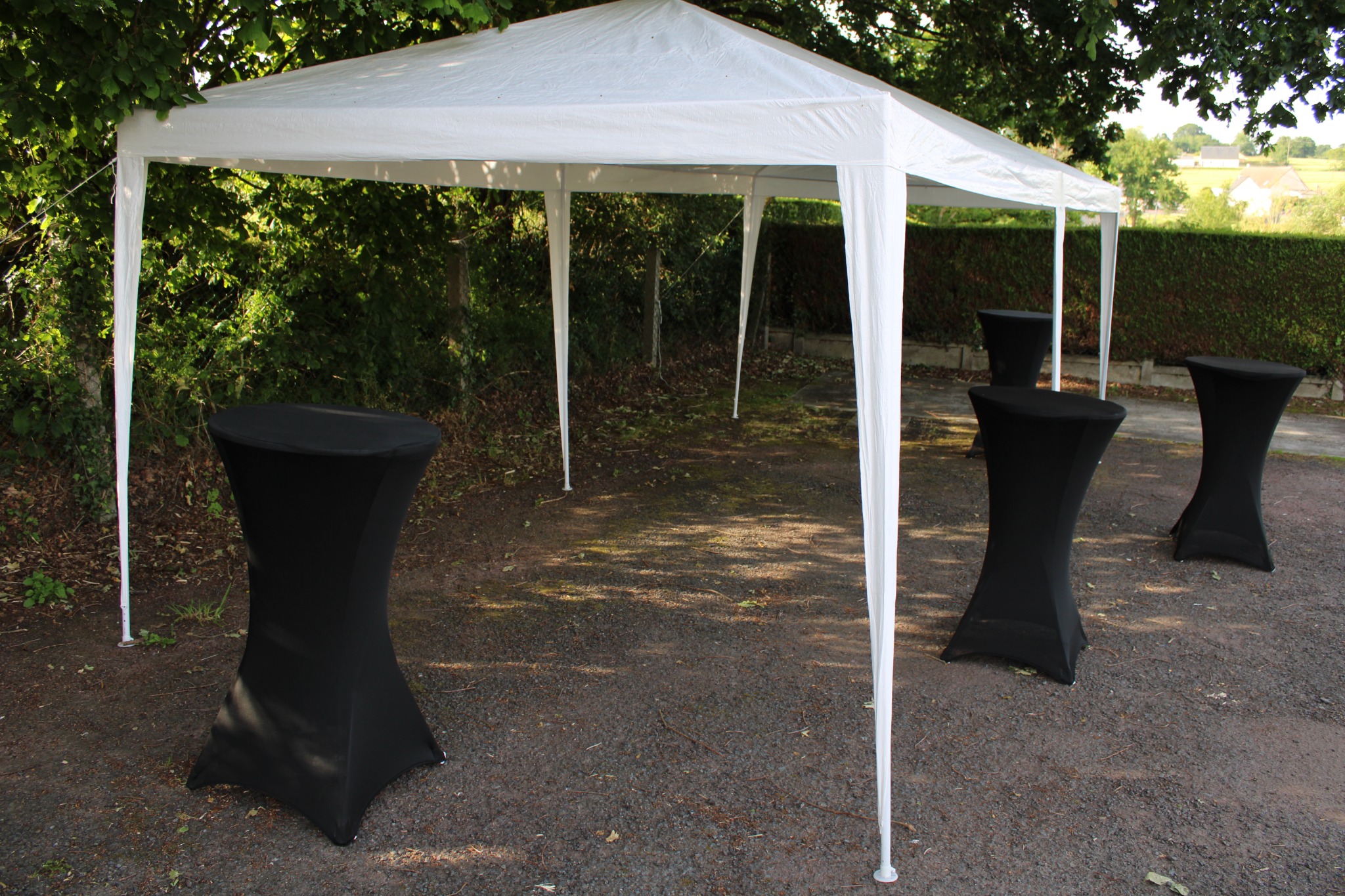Mobilier événementiel sous tente
