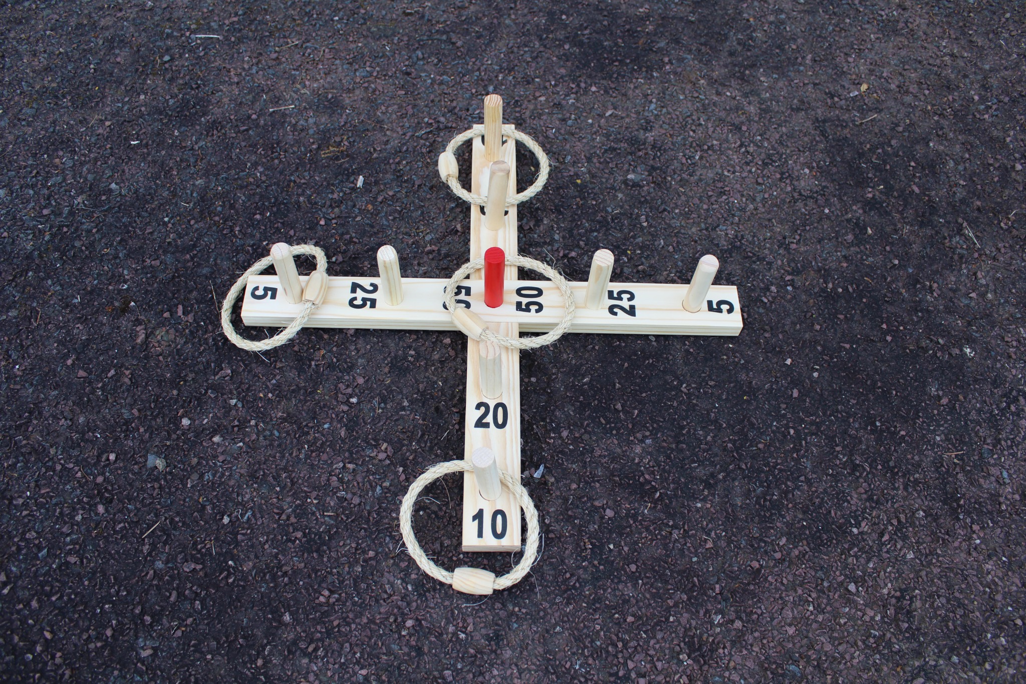 Jeu de lancer d'anneaux